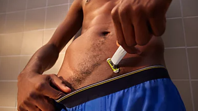 Dvosmerno prirezovanje, vodoodpornost in USB-A polnjenje